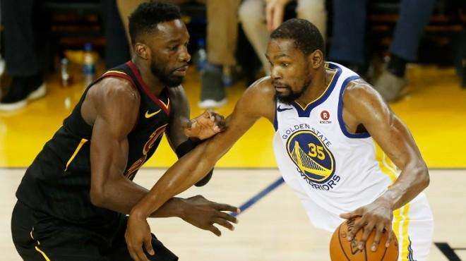 年轻球员成 年轻球员成