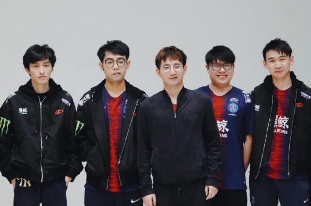 随着赛程密 随着赛程密